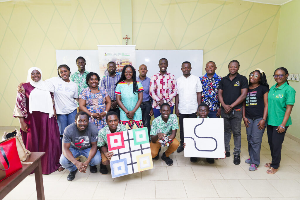RAIL Launches Robotics Club in St. Hubert SHS
