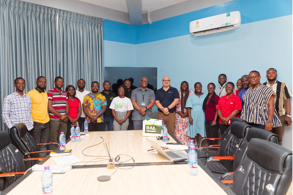 Group photograph after the meeting